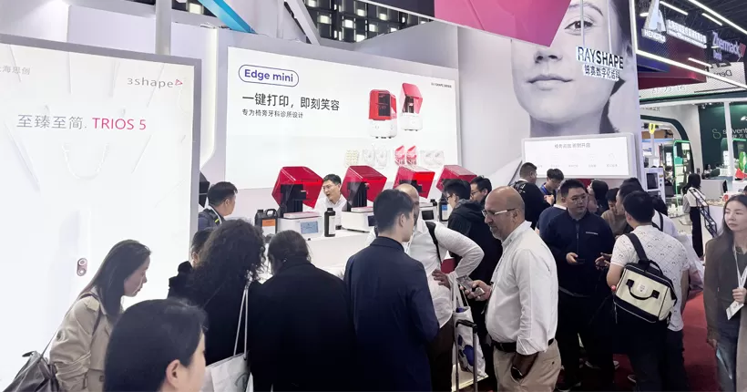 ¡Ganar a los dentistas del hogar y del extranjero! La mini solución Digital de silla Edge de RAYSHAPE realiza su primera aparición en línea completa en Shanghai DenTech.